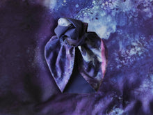 Carica l&#39;immagine nel visualizzatore di Gallery, Fascia Turbante modellabile in cotone | Tessuto Made in Italy | retro viola - Multifaces design

