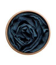 Carica l&#39;immagine nel visualizzatore di Gallery, Foulard blu | Accessori in armocromia - Multifaces design
